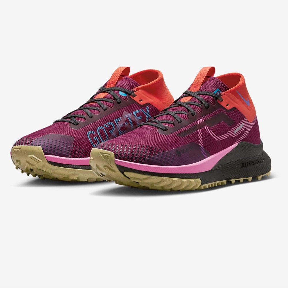 Nike Pegasus Trail 4 GORE-TEX
Women's Waterproof Trail Running Shoes 7.5 new
